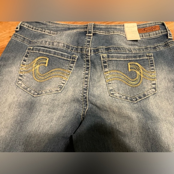 American Rag Mid Rise Blue Jeans - Picture 6 of 9